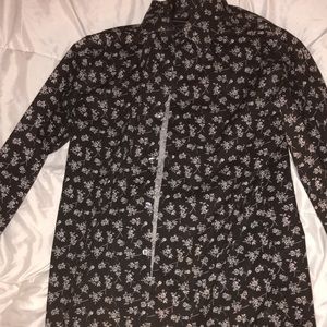 Comfortable Casual Black and White button up